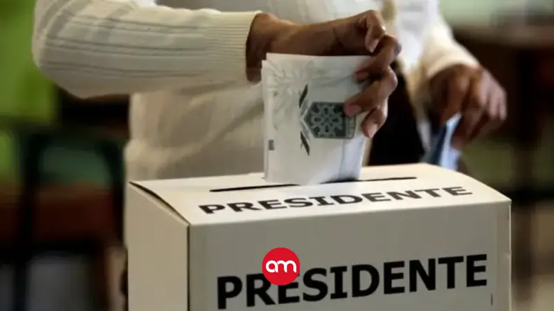 Este candidato a la presidencia manejará su campaña desde el extranjero