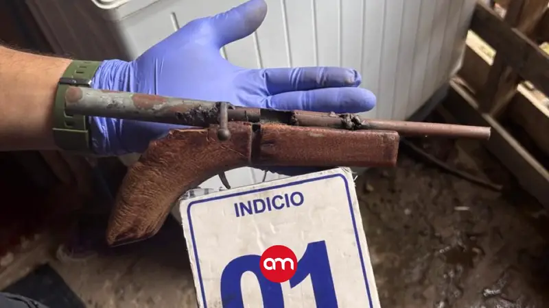 Cae adolescente en allanamiento por operar venta de droga: OIJ le decomisó arma casera, marihuana y crack