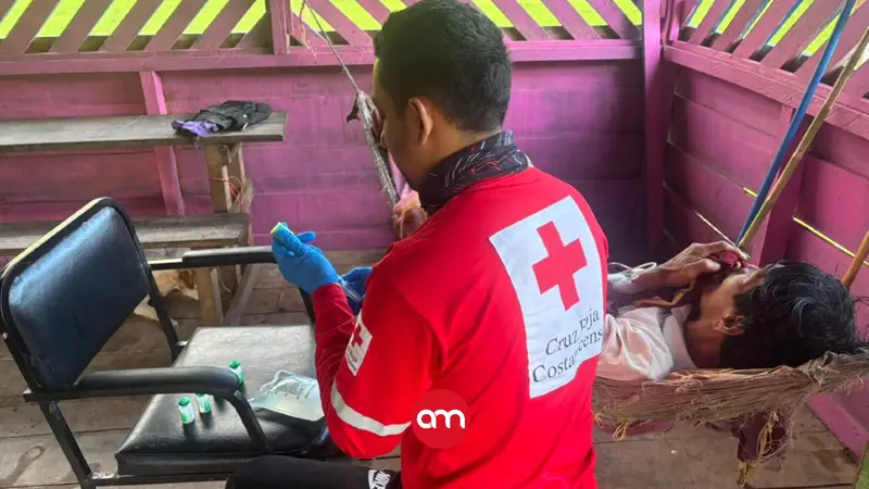 Rescate heroico: cruzrojistas desafían la montaña y salvan de un hombre
