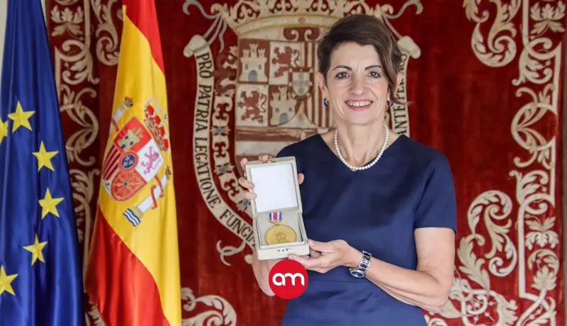 Embajadora de España recibe la Medalla Carmen Lyra por su aporte a la cultura costarricense