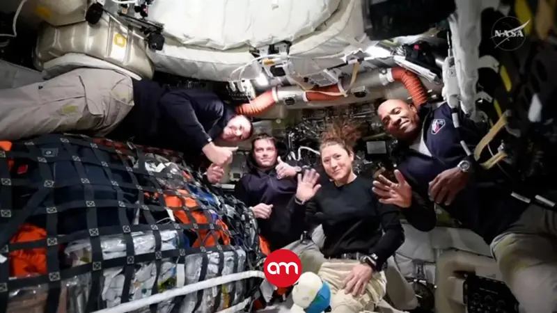 Silencio de radio y un 'amanecer terrestre': La tripulación de Artemis II supera el paso por el lado oscuro de la Luna
