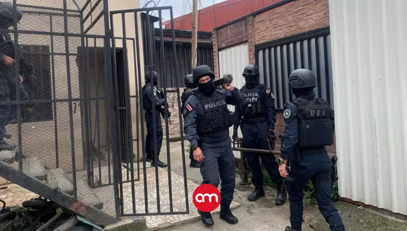 Policía toma la ciudadela María Reina, en Hatillo, en un megaoperativo contra la venta de drogas