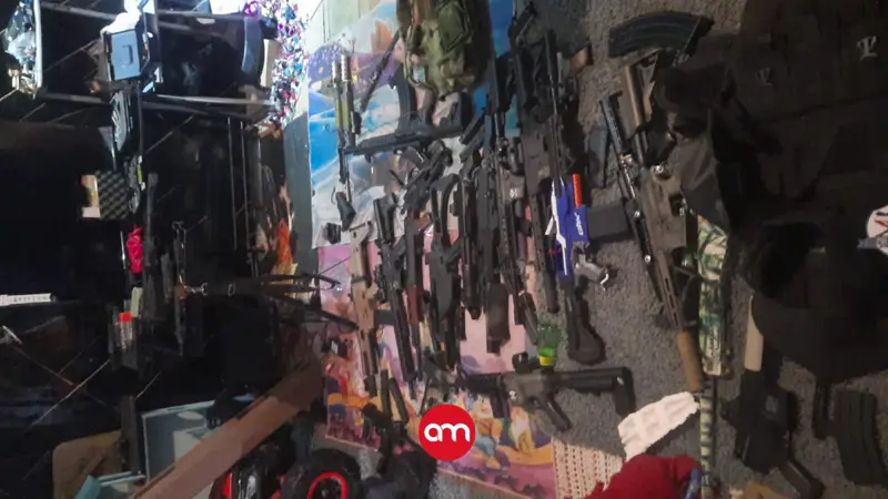 Descubren increíble arsenal durante intervención a cuartería clandestina en Cartago