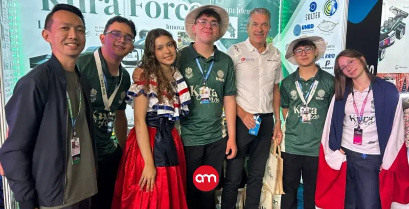 Jóvenes ticos ganan premio internacional por innovación sostenible en competencia STEM en Singapur