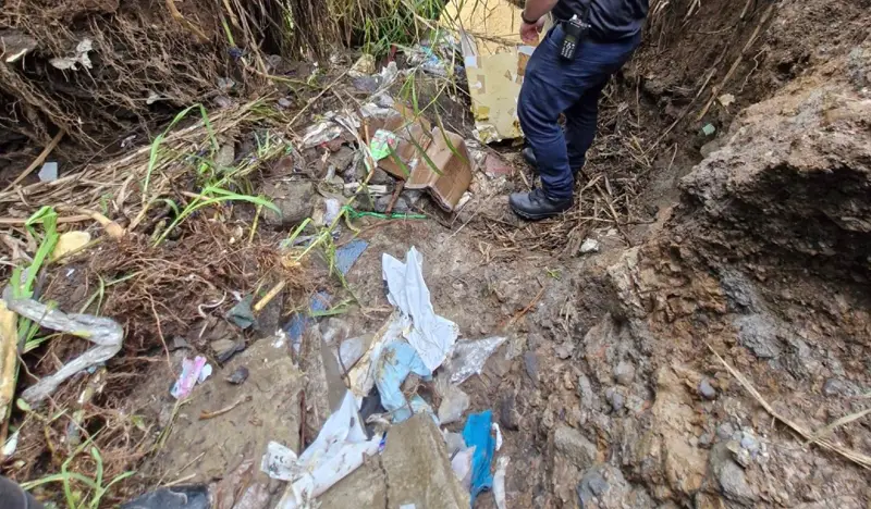 Con esta prenda, OIJ piden ayuda urgente para identificar a la madre del bebé abandonado en Hatillo