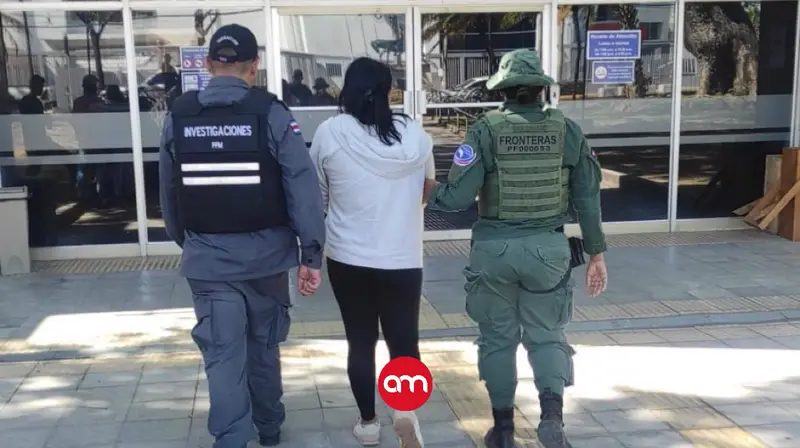 Cae extranjera por tráfico de migrantes e intentar sobornar a un policía: Una niña fue rescatada