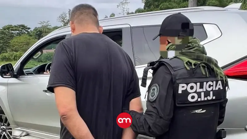Diablo salió de la casa en media balacera y se recostó en una columna rendido ante el OIJ: Así fue el momento de su captura