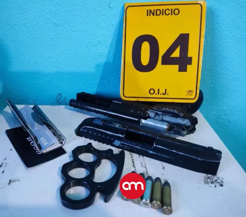 OIJ detiene a tres personas y decomisa armas, drogas y dinero en allanamientos simultáneos