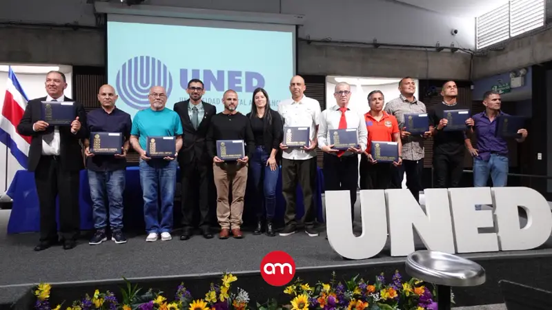 Reo estudió primaria, secundaria y universidad en prisión: ahora es licenciado con honores en Administración de Empresas