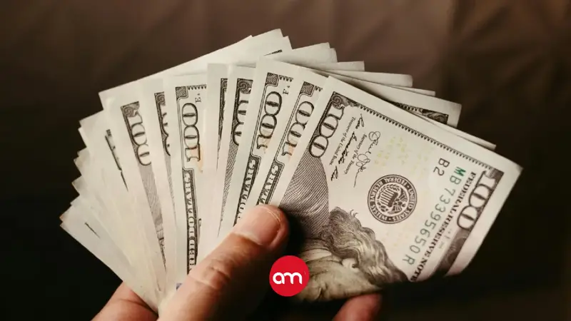 El dólar sigue desplomándose y vuelve a marcar su mínimo en Monex