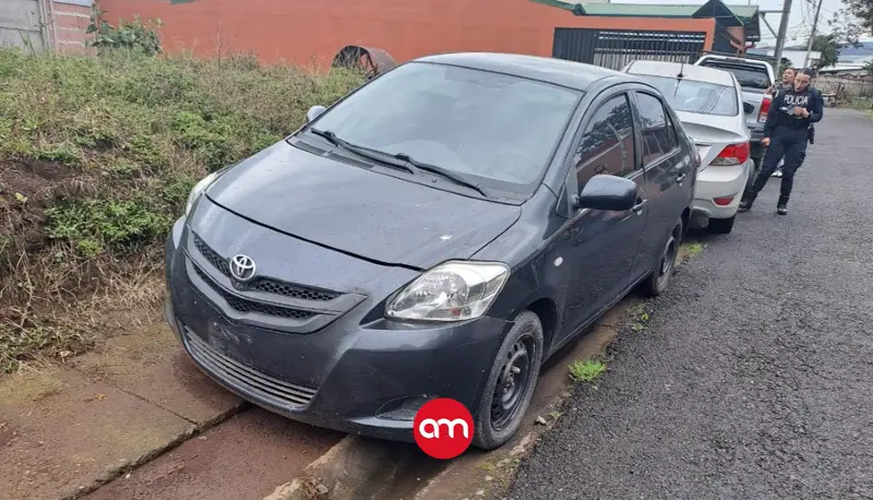 Policía recupera tres carros robados durante operativo en Heredia