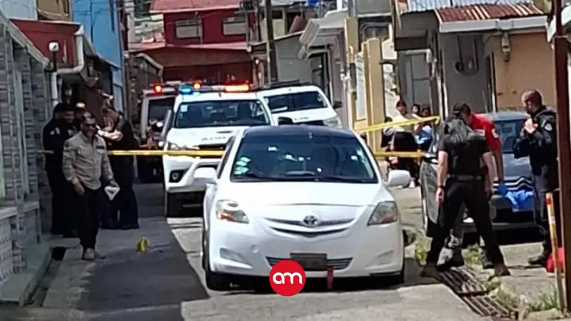 Hombre muere acribillado de múltiples balazos dentro de un carro en Cartago