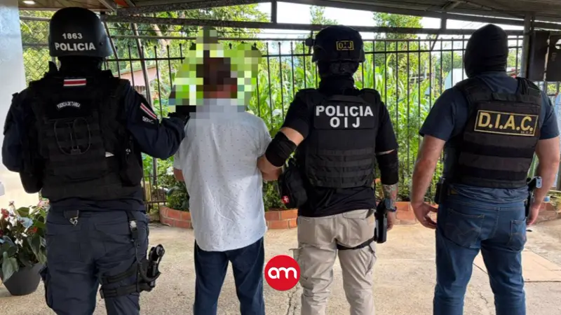 Capturan adulto mayor tras ser denunciado por operar venta de drogas en su casa