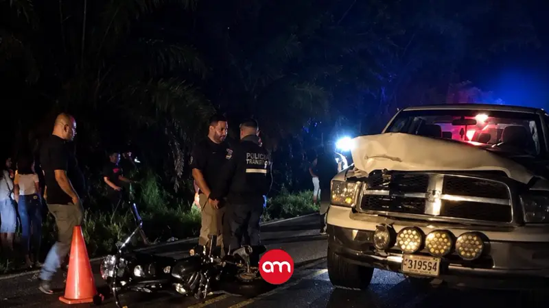 Joven pareja de novios muere en trágico accidente a tan solo 100 metros de la casa de