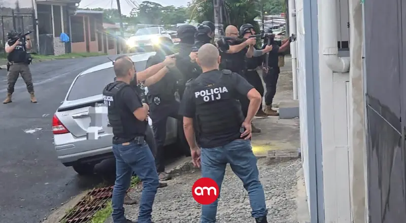 OIJ detiene grupo de estafadores que se apoderaba de propiedades deshabitadas y lotes baldíos para venderlos