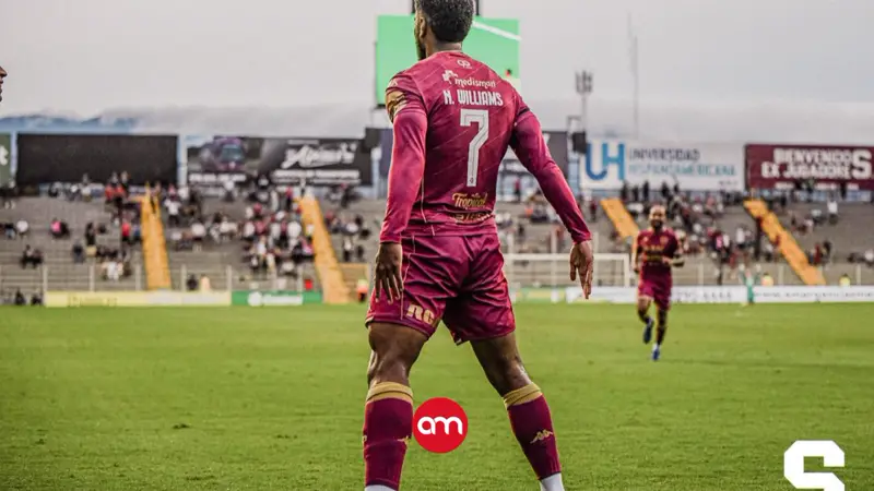 Newton Williams resurge con Saprissa: doblete, ovación y una celebración a lo Cristiano Ronaldo