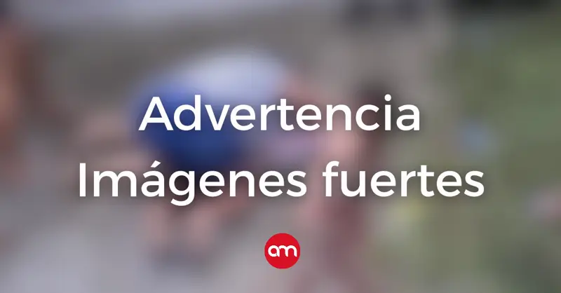 ¡Desgarrador! Una madre llora desconsolada sobre el cadáver de su inocente hija asesinada