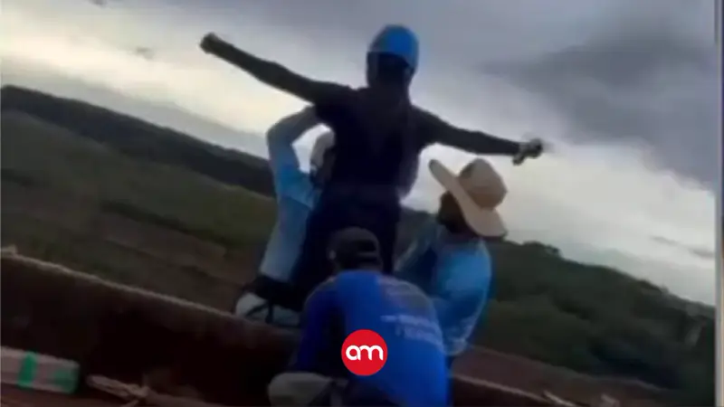 “¡Gente, la cuerda!”: joven es lanzada al vacío y muere en aterrador error durante salto extremo