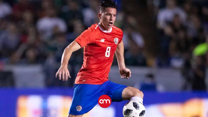 Bryan Oviedo cuelga los tacos: se retira un costarricense quien dejó huella en Europa y la Selección