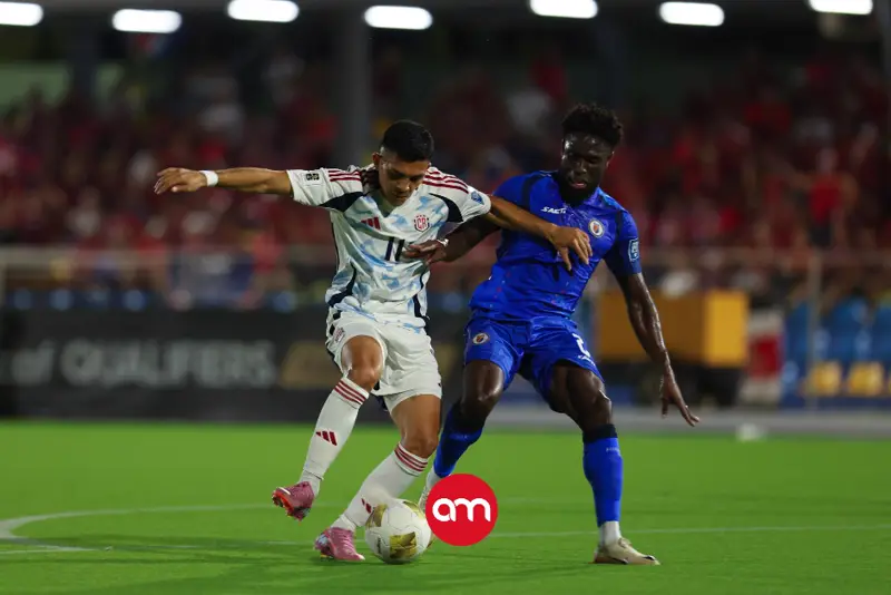 Alonso Martínez sufre grave lesión que lo alejará mucho tiempo de las canchas