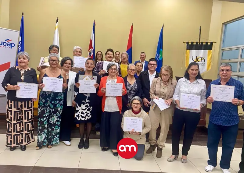 Cartago gradúa a su Generación Dorada en educación financiera y uso de tecnología