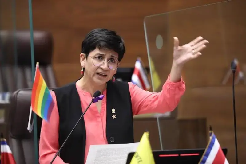 Diputada del Frente Amplio lanza fuerte calificativo contra Rodrigo Chaves: vea cómo lo trató