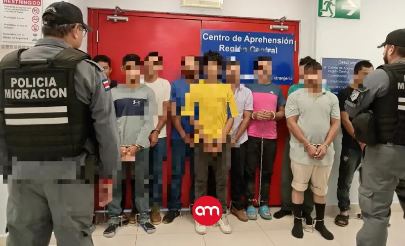 Deportan a 19 extranjeros por estatus irregular y vínculos con delitos múltiples delitos