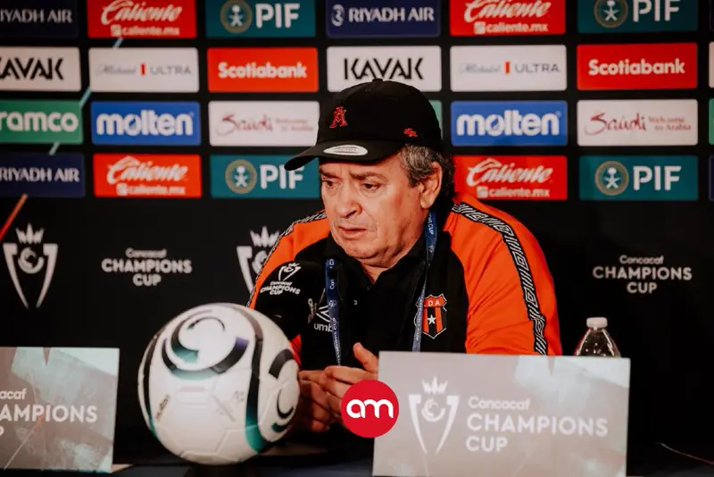 ¿Volverá el cerrojo? la incógnita táctica de Óscar Ramírez para la vuelta ante Los Angeles FC
