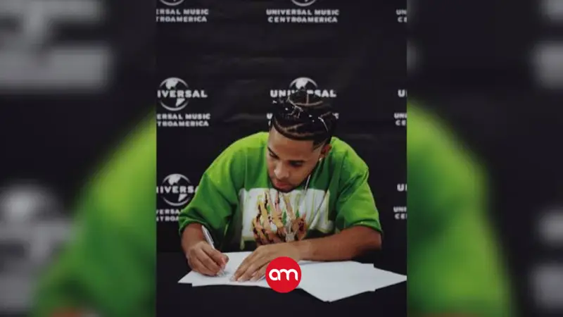 Artista tico firma con Universal Music para impulsar su carrera internacional
