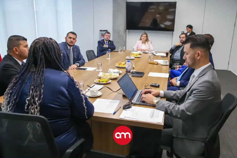 Laura Fernández evita hablar de acusación contra Fabricio y pide apoyo a Nueva República