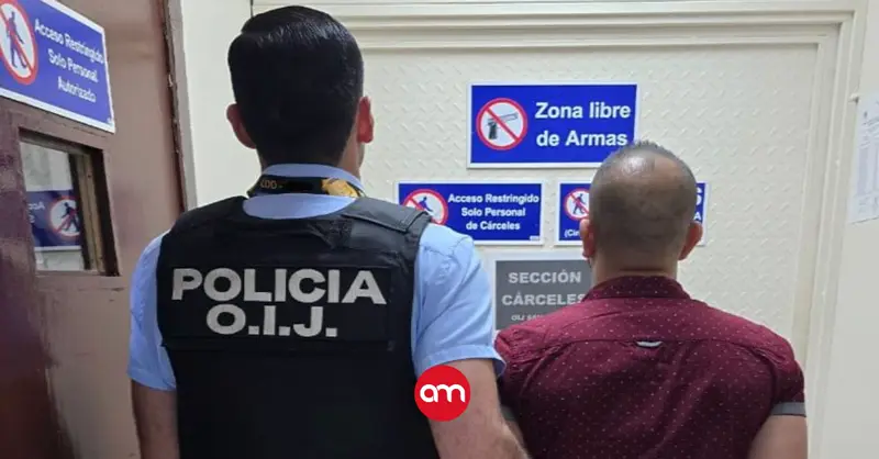 Policía es detenido por abusar de su poder y agredir a un ciudadano durante sus funciones