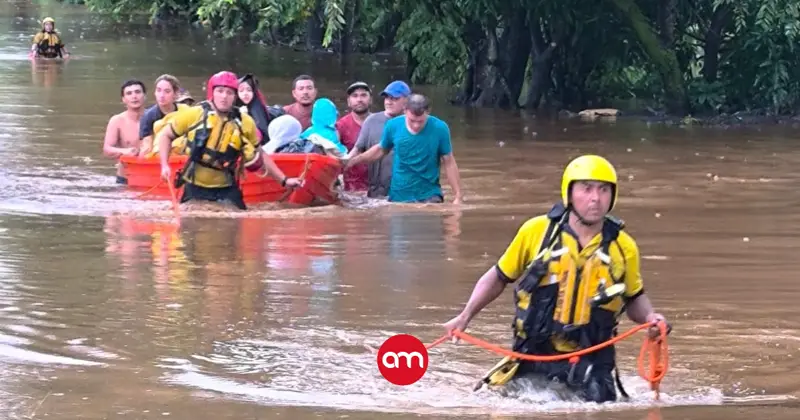 Fuertes lluvias dejan casas inundadas y con daños: Familias han tenido que abandonar sus hogares