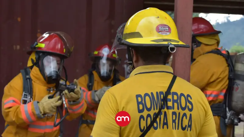 Tragedia en Alajuela: persona muere calcinada dentro de vivienda consumida por las llamas