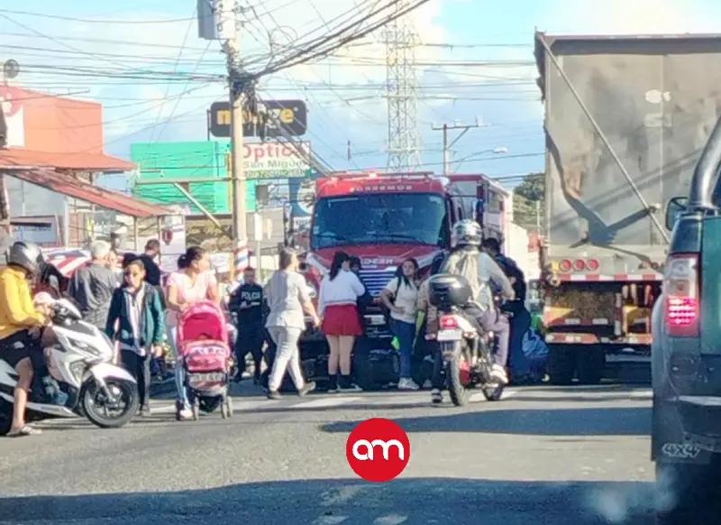 ¡Trágico! Niña y abuela atropelladas cuando caminaban hacia la escuela