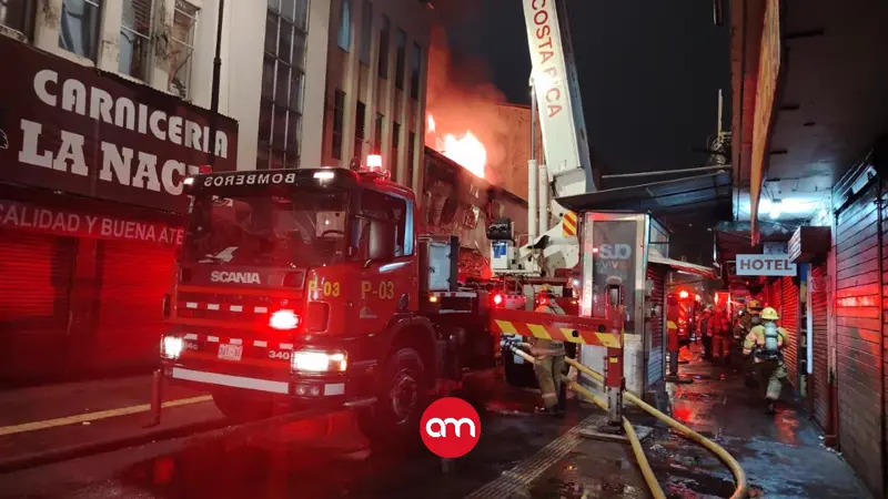 Incendio en San José moviliza a más de 40 bomberos y evita tragedia mayor