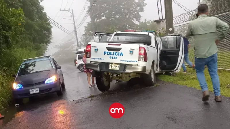 Alcoholemia de policía que chocó contra poste en Santa Ana dio positiva