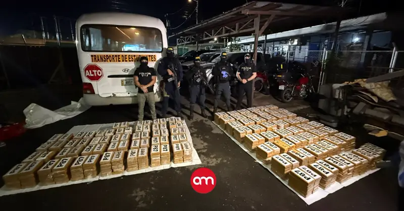 Detienen buseta de "transporte de estudiantes" con casi mil kilos de cocaína en la ruta 27