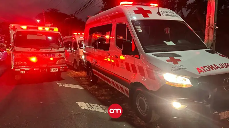 ¡Lo apuñalaron en el pecho y murió en plena vía pública en San José!