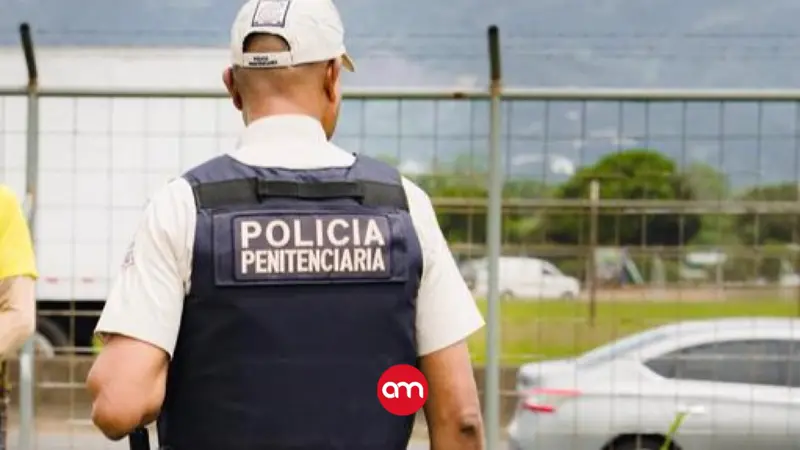 Reo asistía a cita médica en hospital de Liberia, pidió ir al baño y antes de que entrara, los policías hicieron un sorpresivo hallazgo