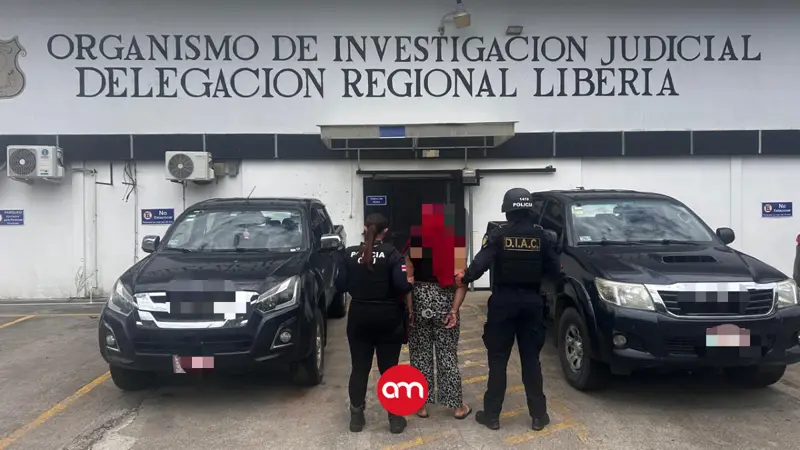 Detienen joven vinteañera que surtía de drogas Guanacaste abordo de un carro