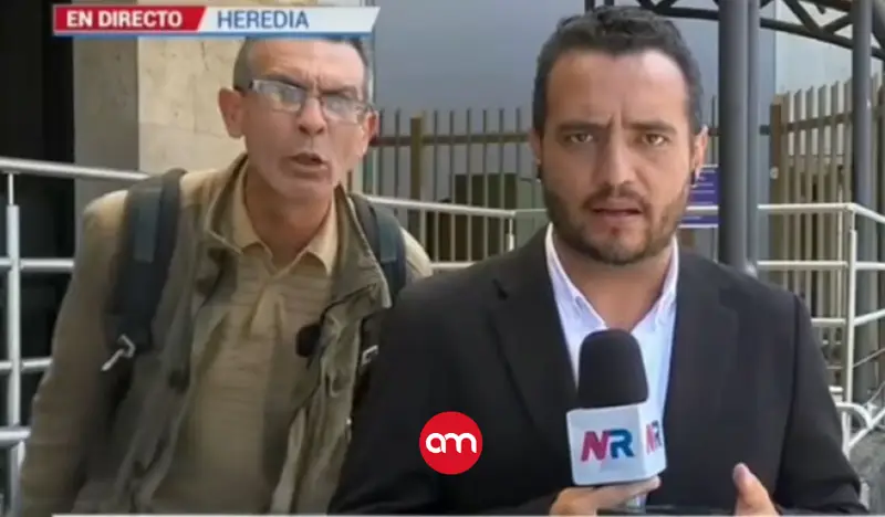 Hombre enojado irrumpe transmisión en vivo de Repretel para lanzar ofensas a Rodrigo Chaves