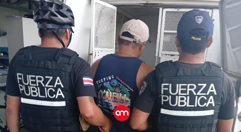 Policía captura hombre cuando intentaba vender celulares que había robado de una almacén