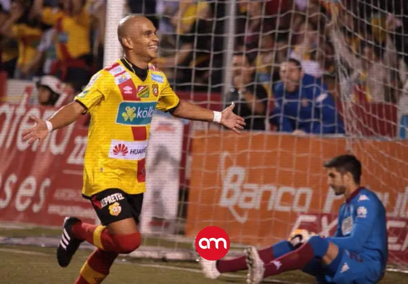 Johan Condega y su récord de clubes en la Primera División de Costa Rica