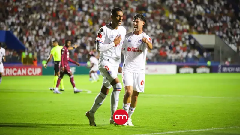 Olimpia golpea al Saprissa en Tegucigalpa y se queda con el liderato general de Centroamérica