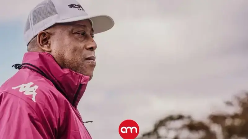 “¿Ubicatex? ¡Aquí no aplica!”: Hernán Medford explota tras la caída del Deportivo Saprissa ante Cartaginés