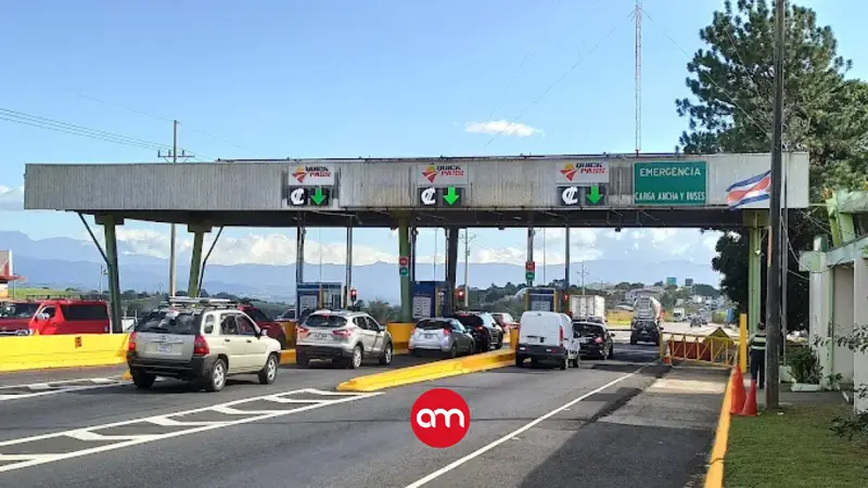 Presidente ordena eliminar dos peajes por convertirse en un estorbo para los conductores