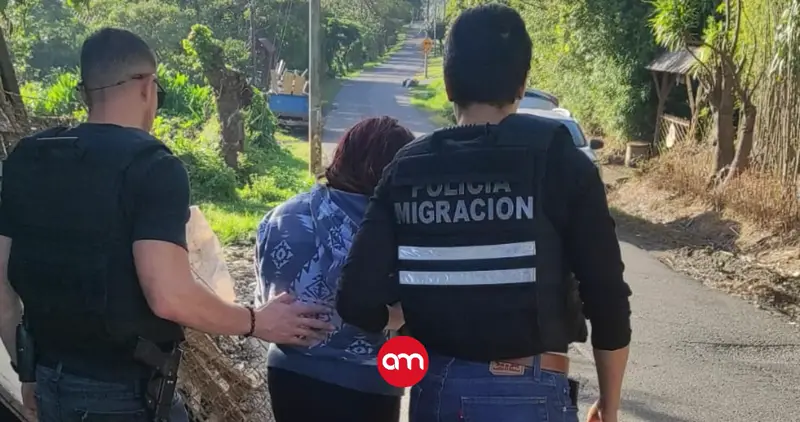 Mujer detenida por amenazar y obligar a su prima menor de edad a tener encuentros sexuales a cambio de dinero