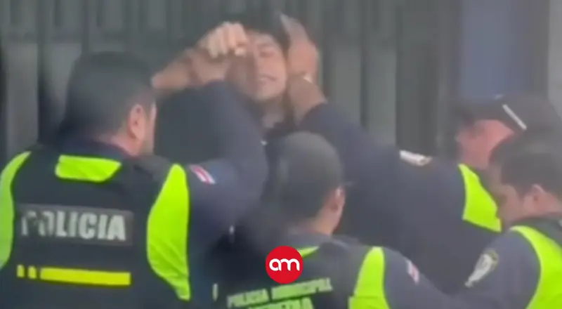 Siete policías municipales de Heredia detenidos por dar golpiza a detenido