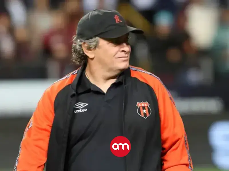 65 partidos, 3 títulos… y no bastó: Ramírez se va de Alajuelense