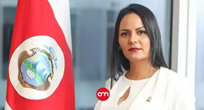 Exdiputada envió carta a Fabricio Alvarado exigiendo que dejara de acosarla